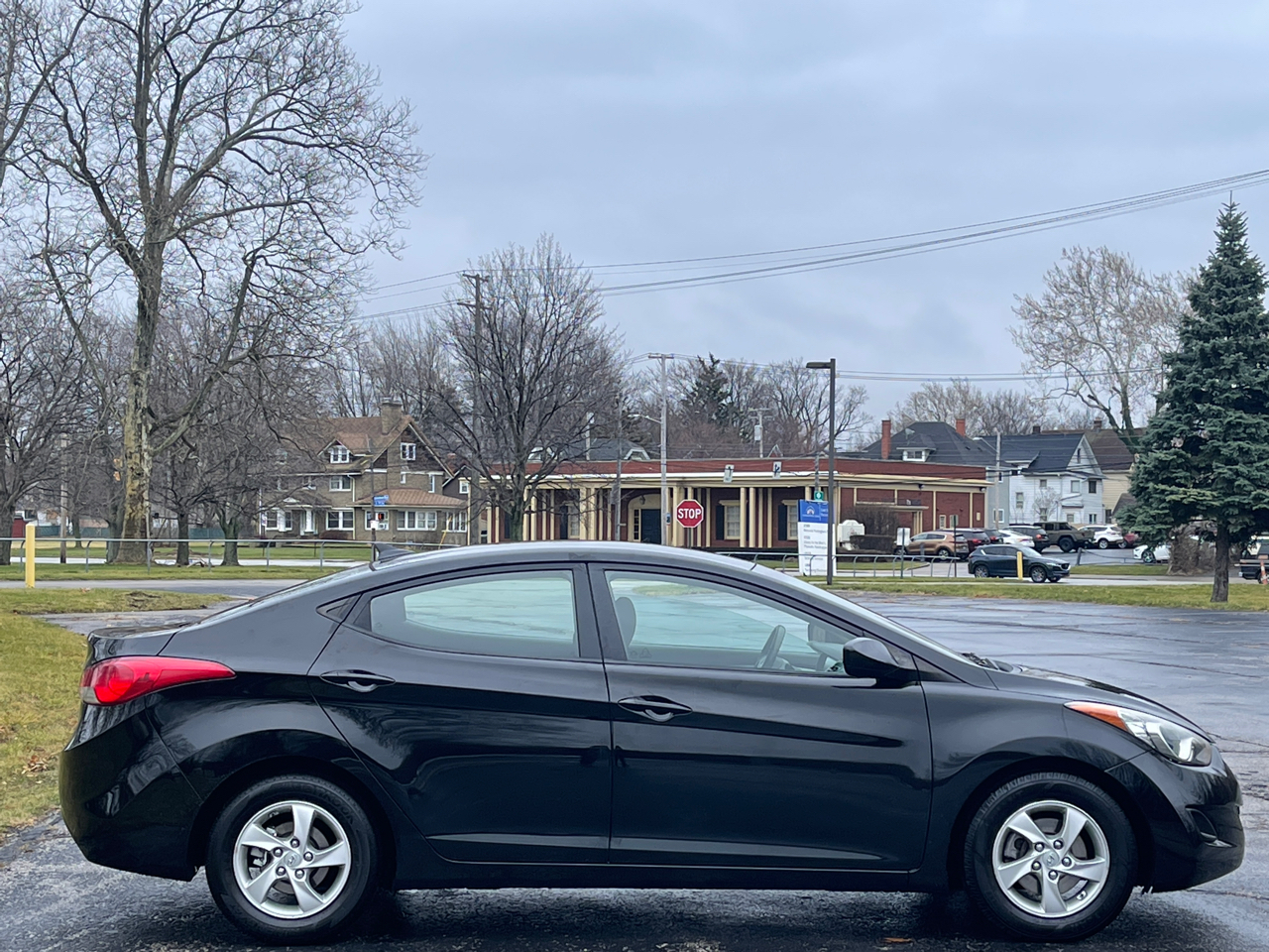 Hyundai Elantra GLS Auto 2012
