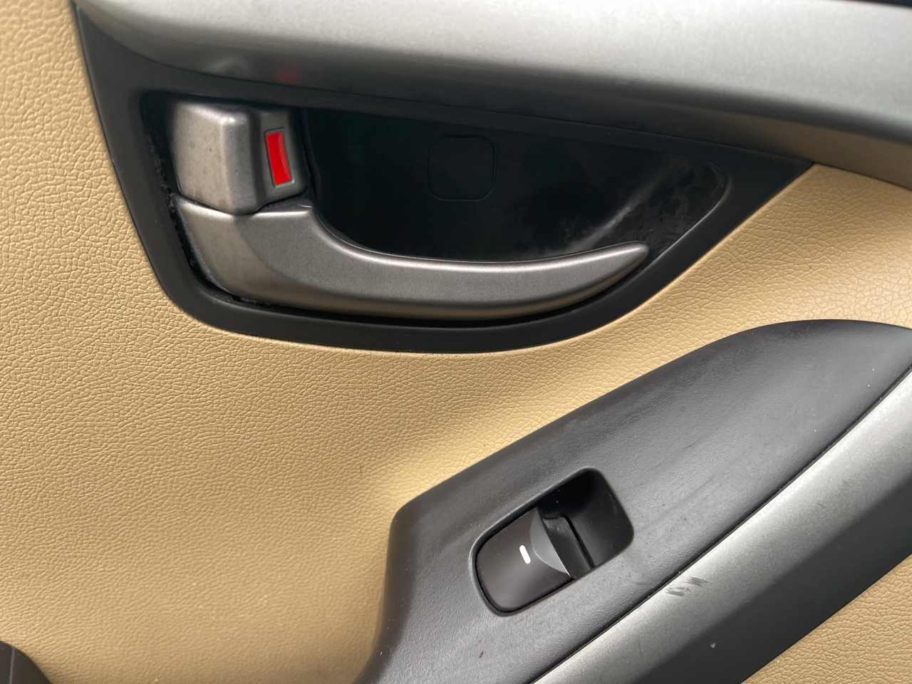 Hyundai Elantra GLS Auto 2012