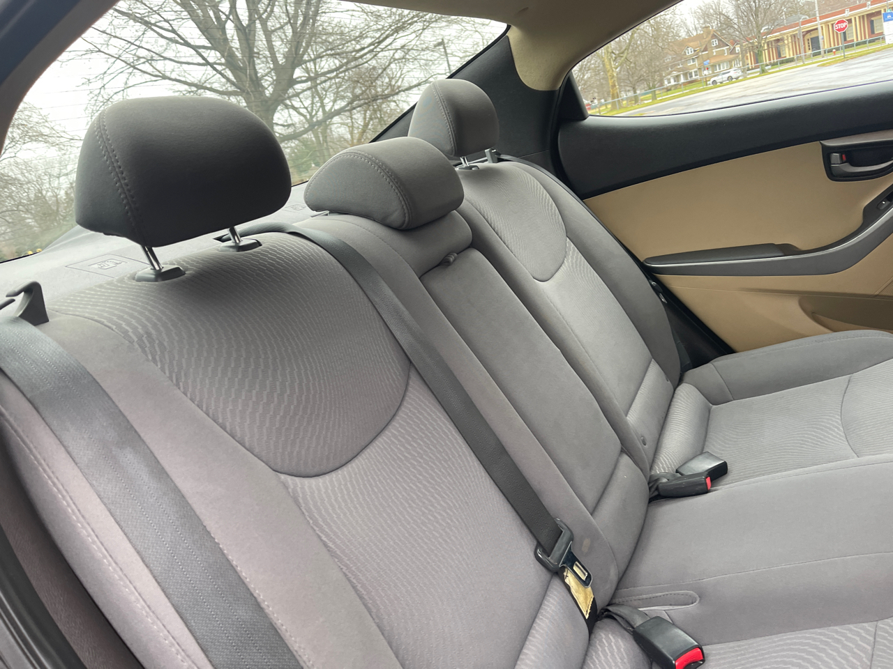 Hyundai Elantra GLS Auto 2012