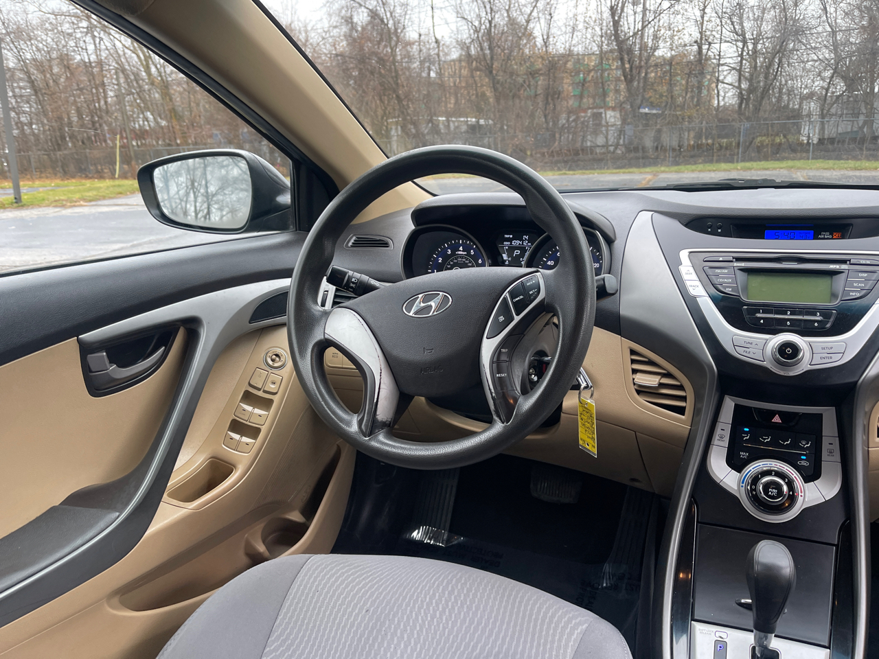 Hyundai Elantra GLS Auto 2012