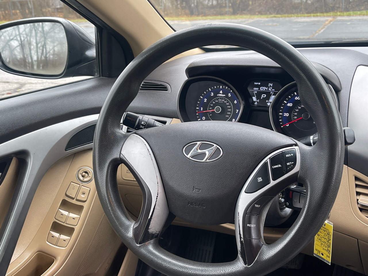 Hyundai Elantra GLS Auto 2012
