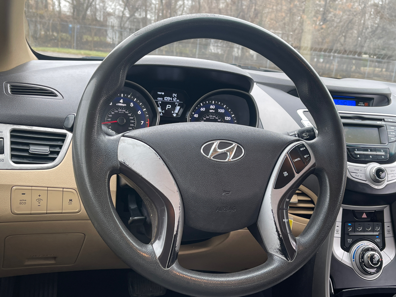Hyundai Elantra GLS Auto 2012