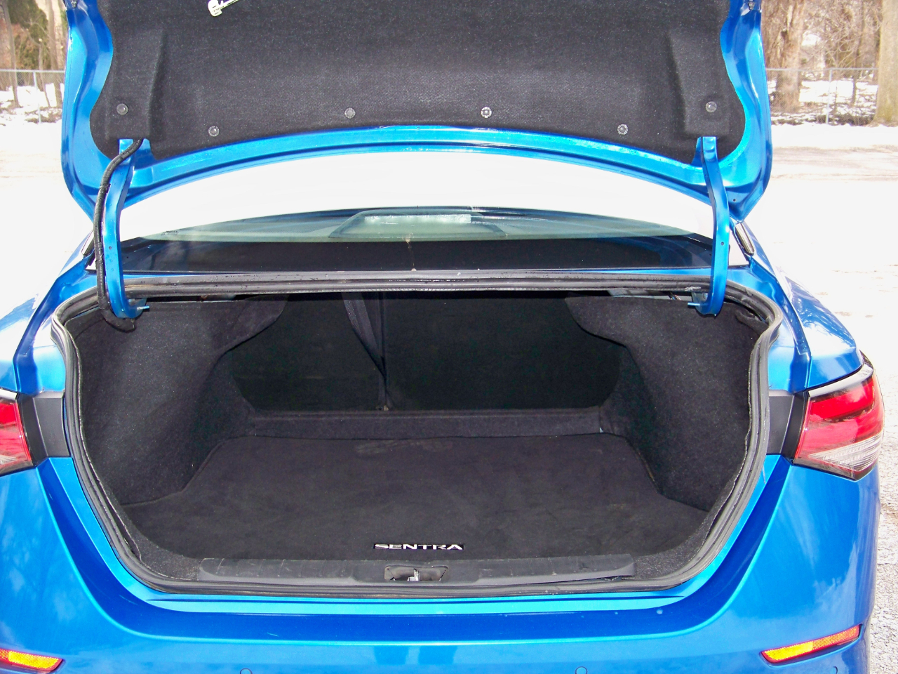 Nissan Sentra SV 4D Sedan 2021