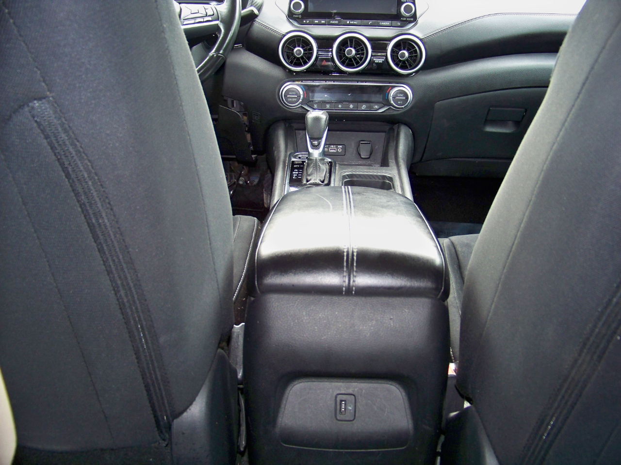 Nissan Sentra SV 4D Sedan 2021