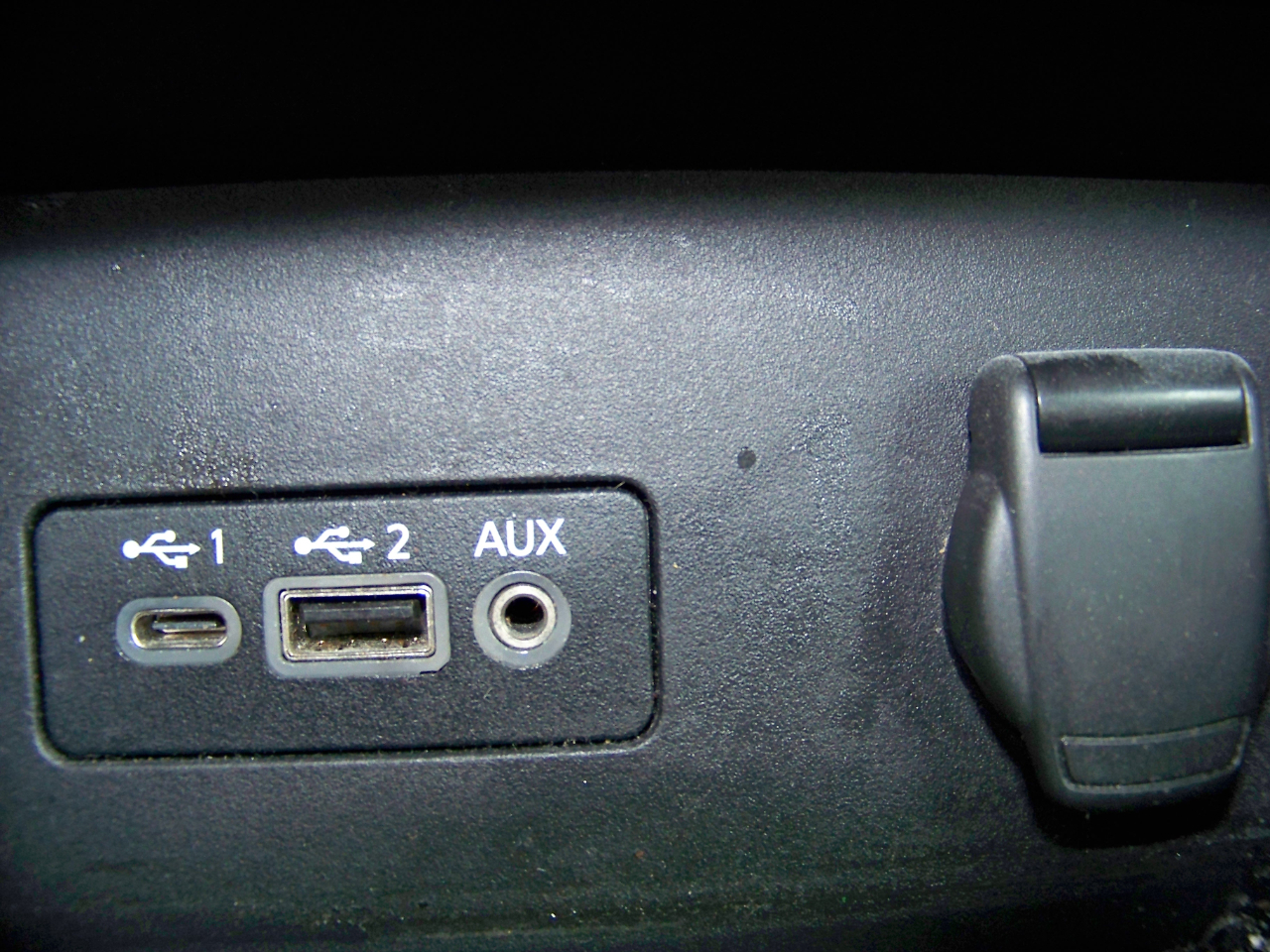 Nissan Sentra SV 4D Sedan 2021