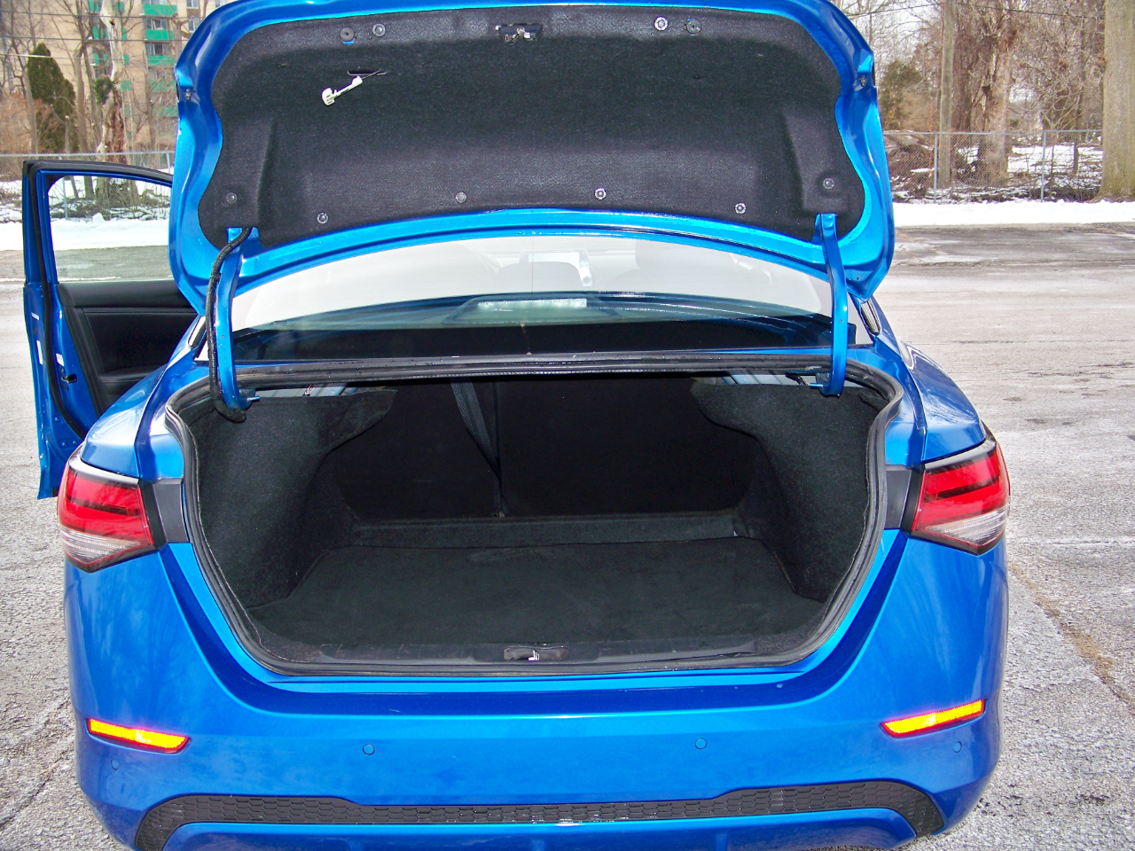 Nissan Sentra SV 4D Sedan 2021