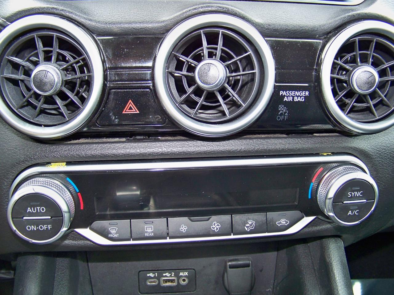 Nissan Sentra SV 4D Sedan 2021