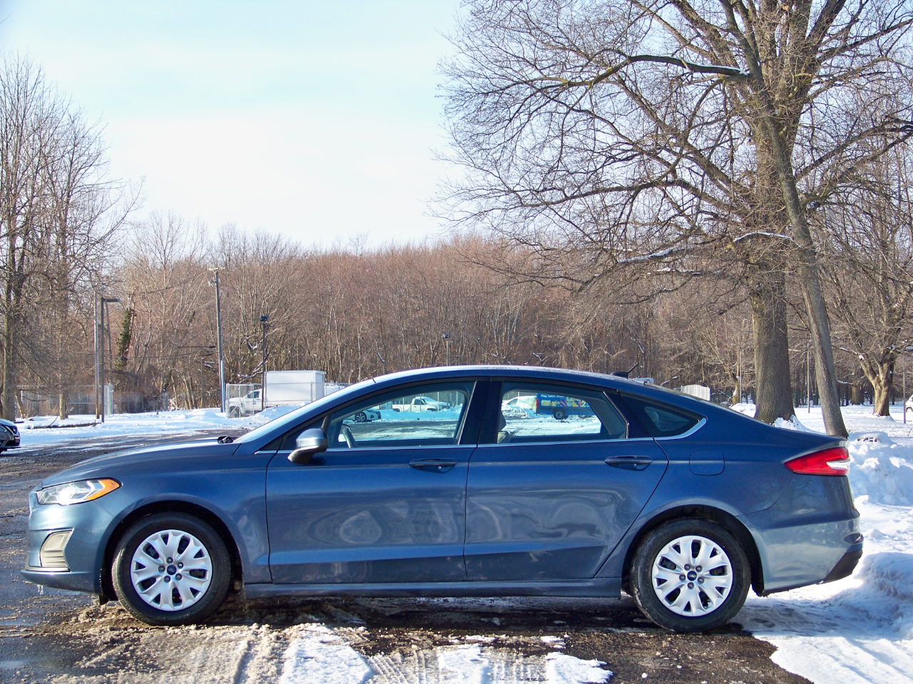 Ford Fusion 4dr Sdn I4 S 2019