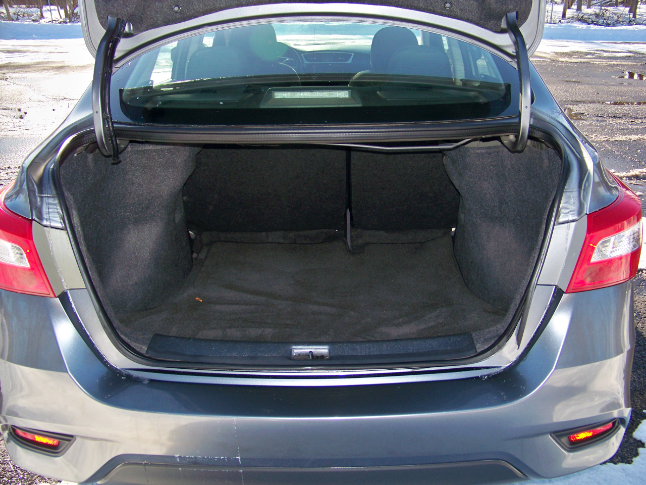 Nissan Sentra SV 4D Sedan 2019