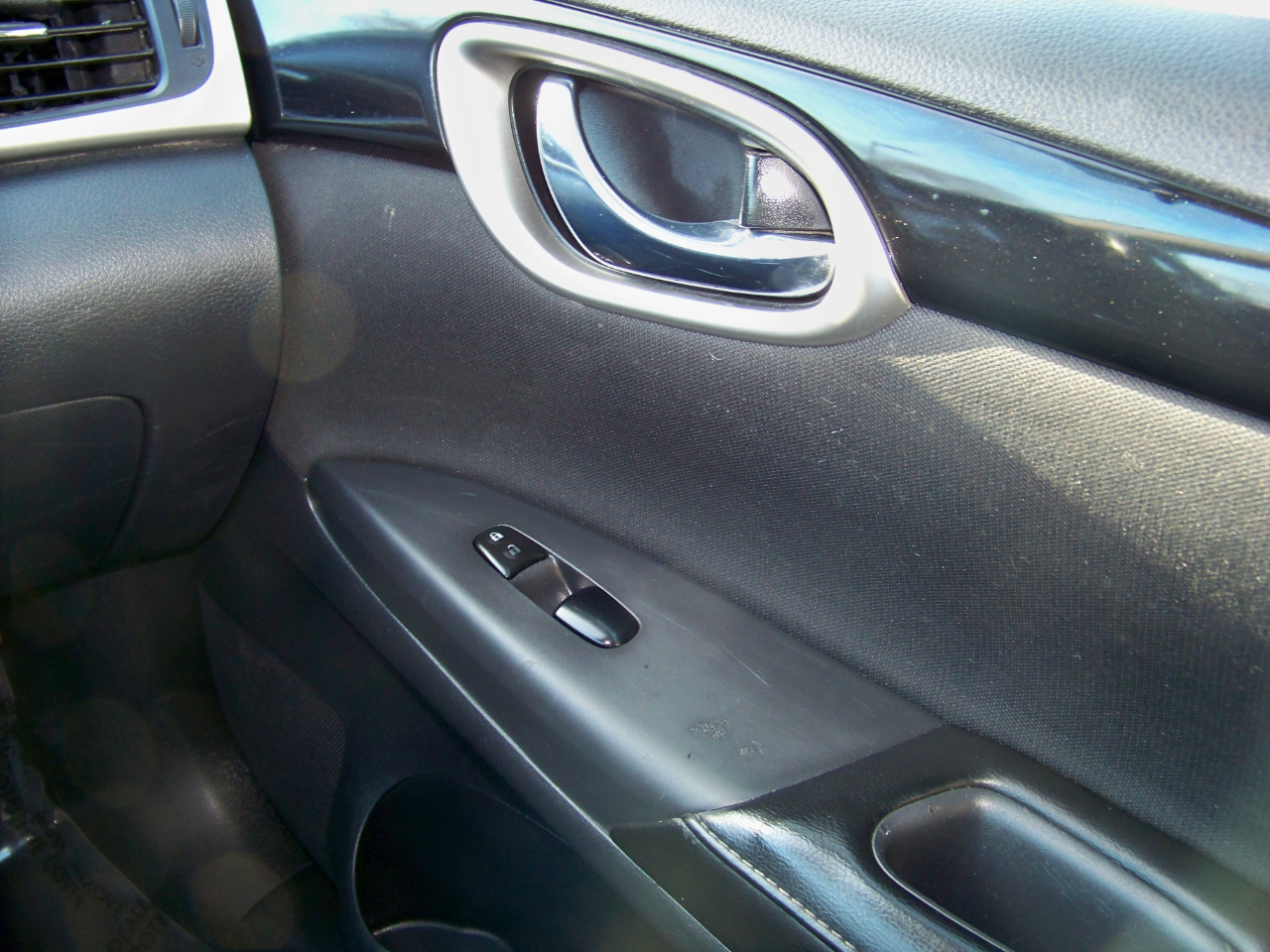 Nissan Sentra SV 4D Sedan 2019