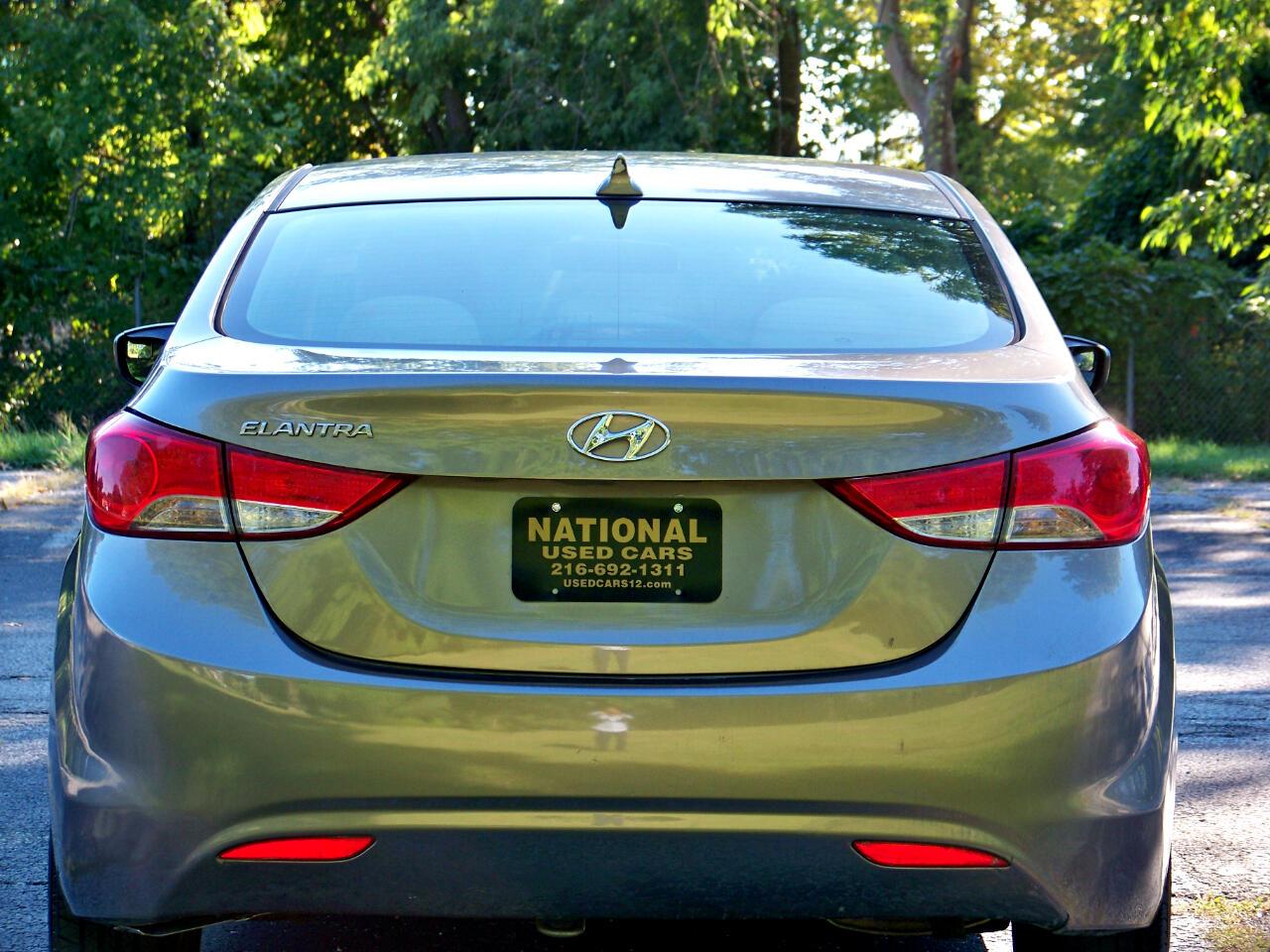 Hyundai Elantra GLS 4-Door 2013