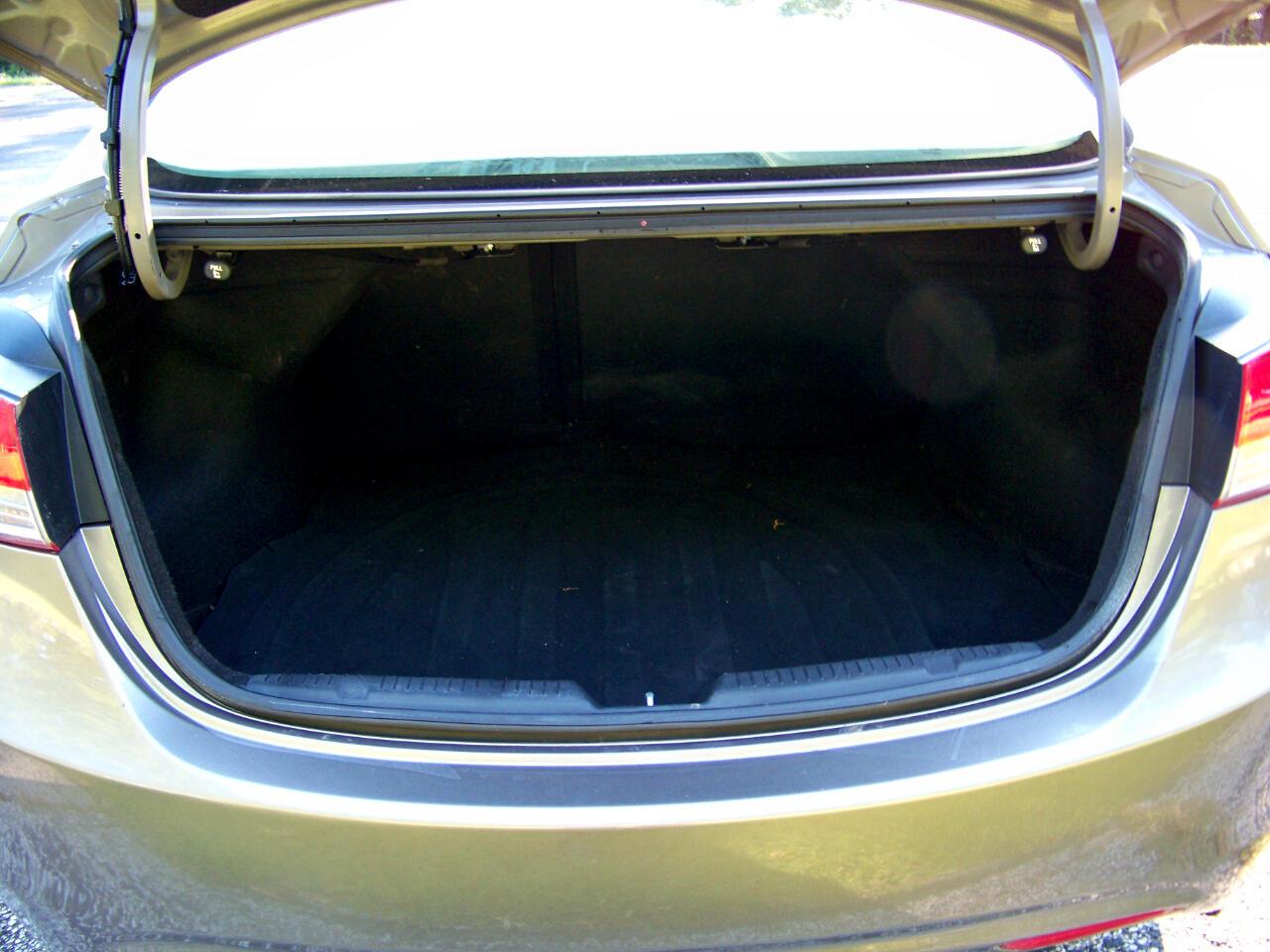 Hyundai Elantra GLS 4-Door 2013