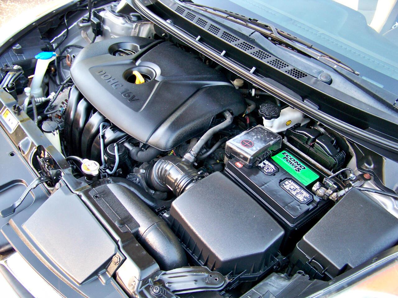 Hyundai Elantra GLS 4-Door 2013