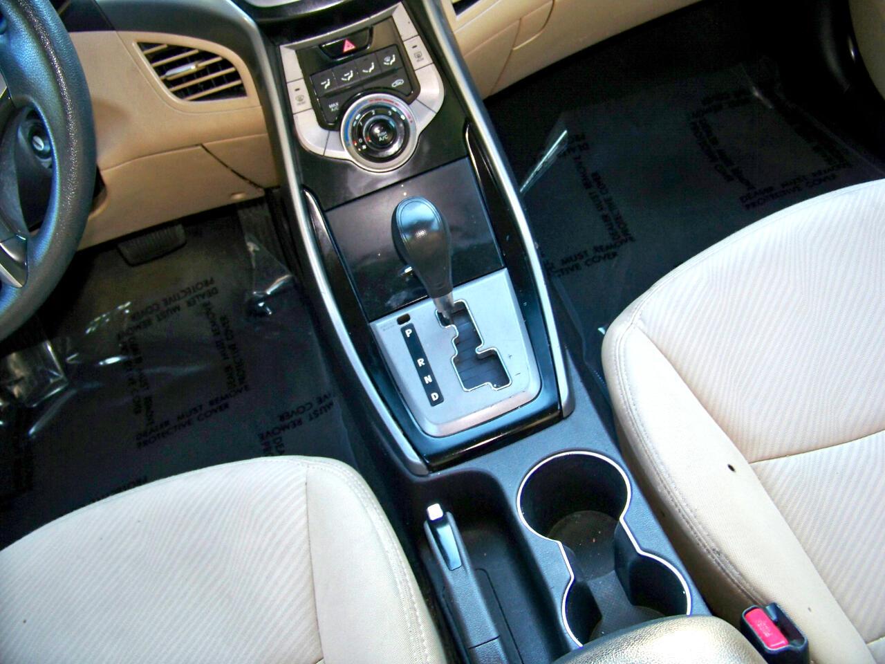 Hyundai Elantra GLS 4-Door 2013