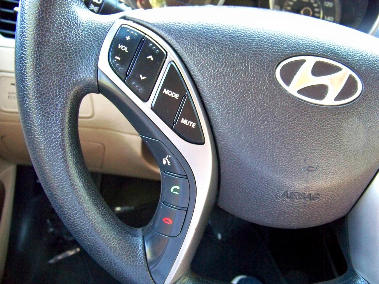 Hyundai Elantra GLS 4-Door 2013