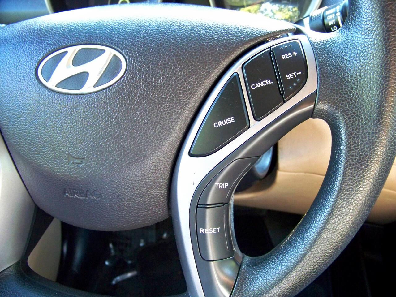 Hyundai Elantra GLS 4-Door 2013