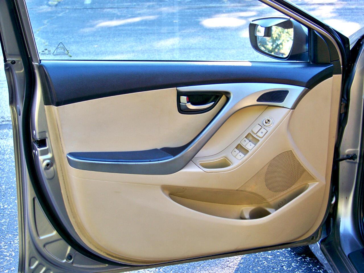 Hyundai Elantra GLS 4-Door 2013