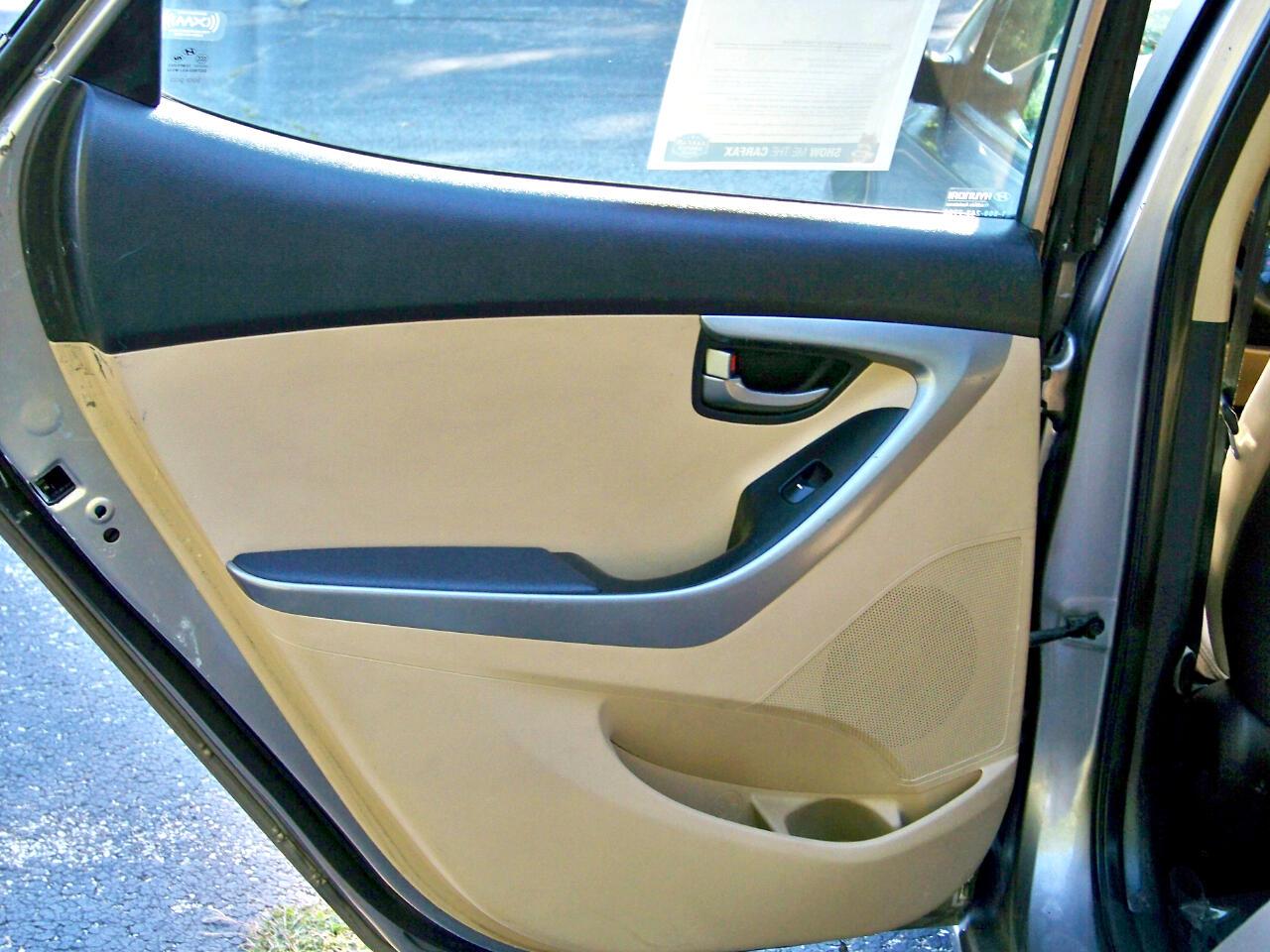 Hyundai Elantra GLS 4-Door 2013