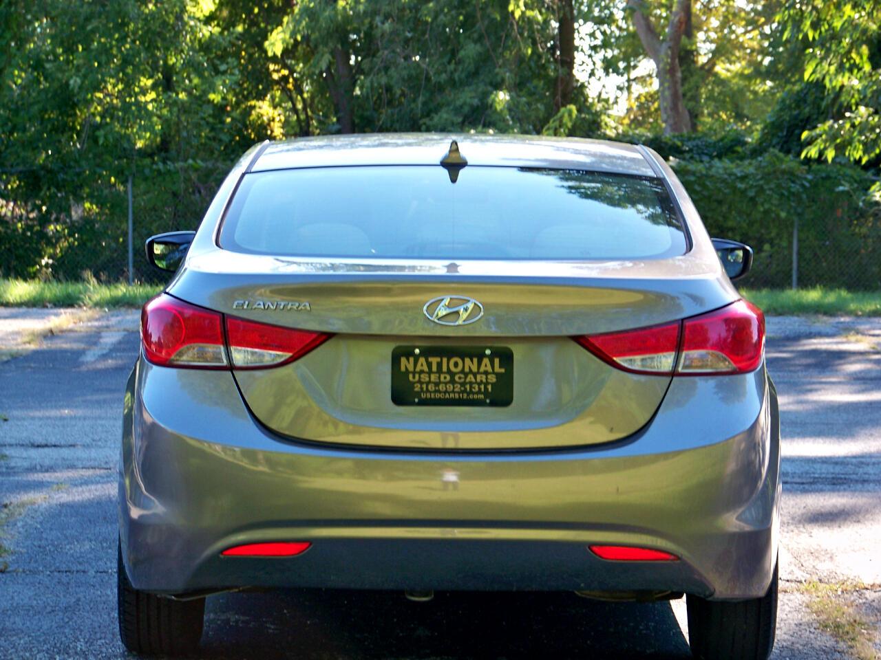 Hyundai Elantra GLS 4-Door 2013