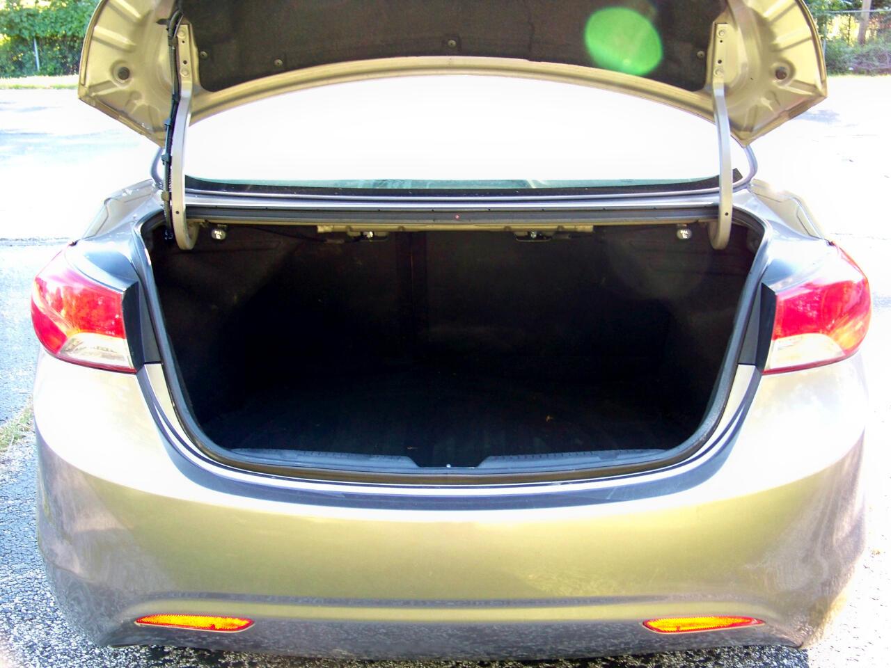 Hyundai Elantra GLS 4-Door 2013