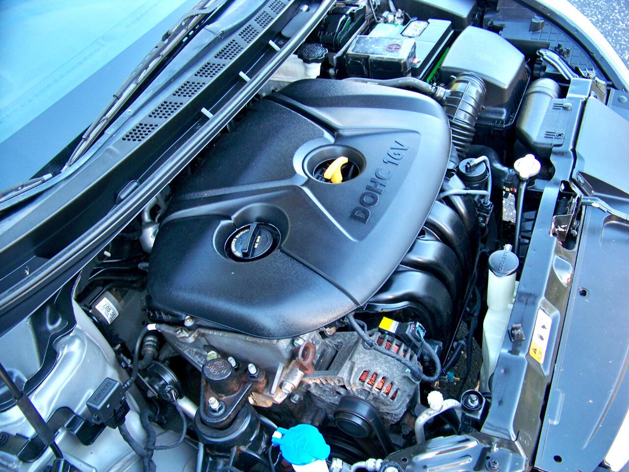 Hyundai Elantra GLS 4-Door 2013