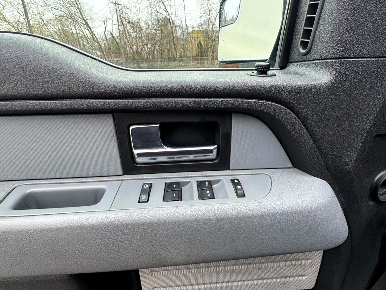 Ford F-150 XLT SuperCrew 4WD 2014