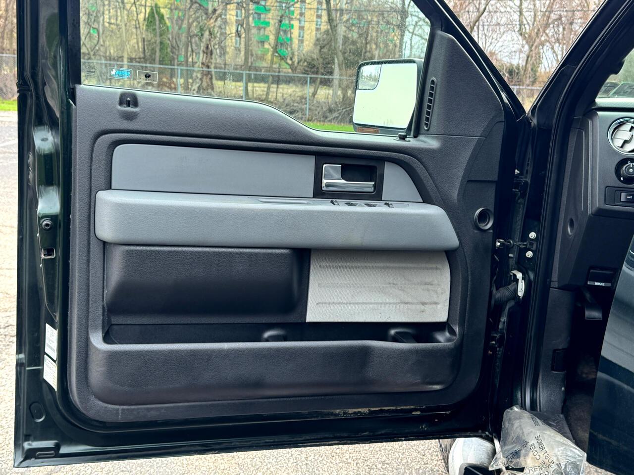 Ford F-150 XLT SuperCrew 4WD 2014