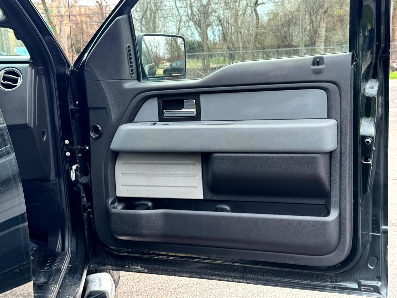 Ford F-150 XLT SuperCrew 4WD 2014