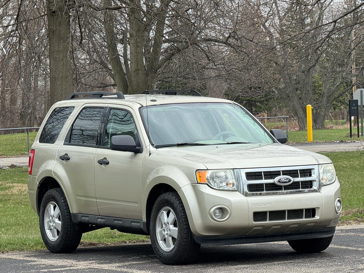 Ford Escape XLT FWD 2012