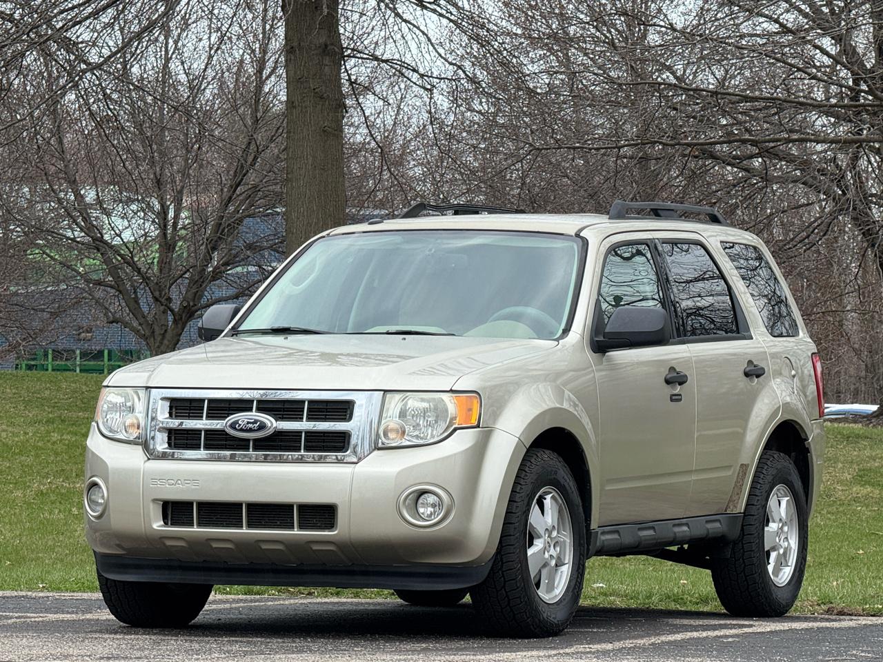 Ford Escape XLT FWD 2012