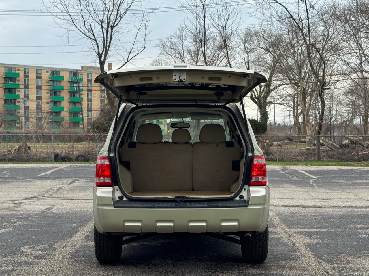 Ford Escape XLT FWD 2012