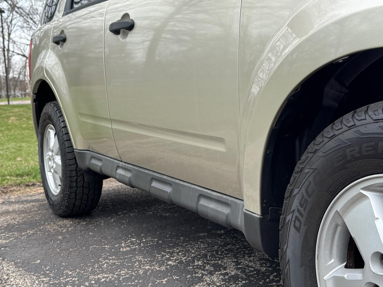 Ford Escape XLT FWD 2012