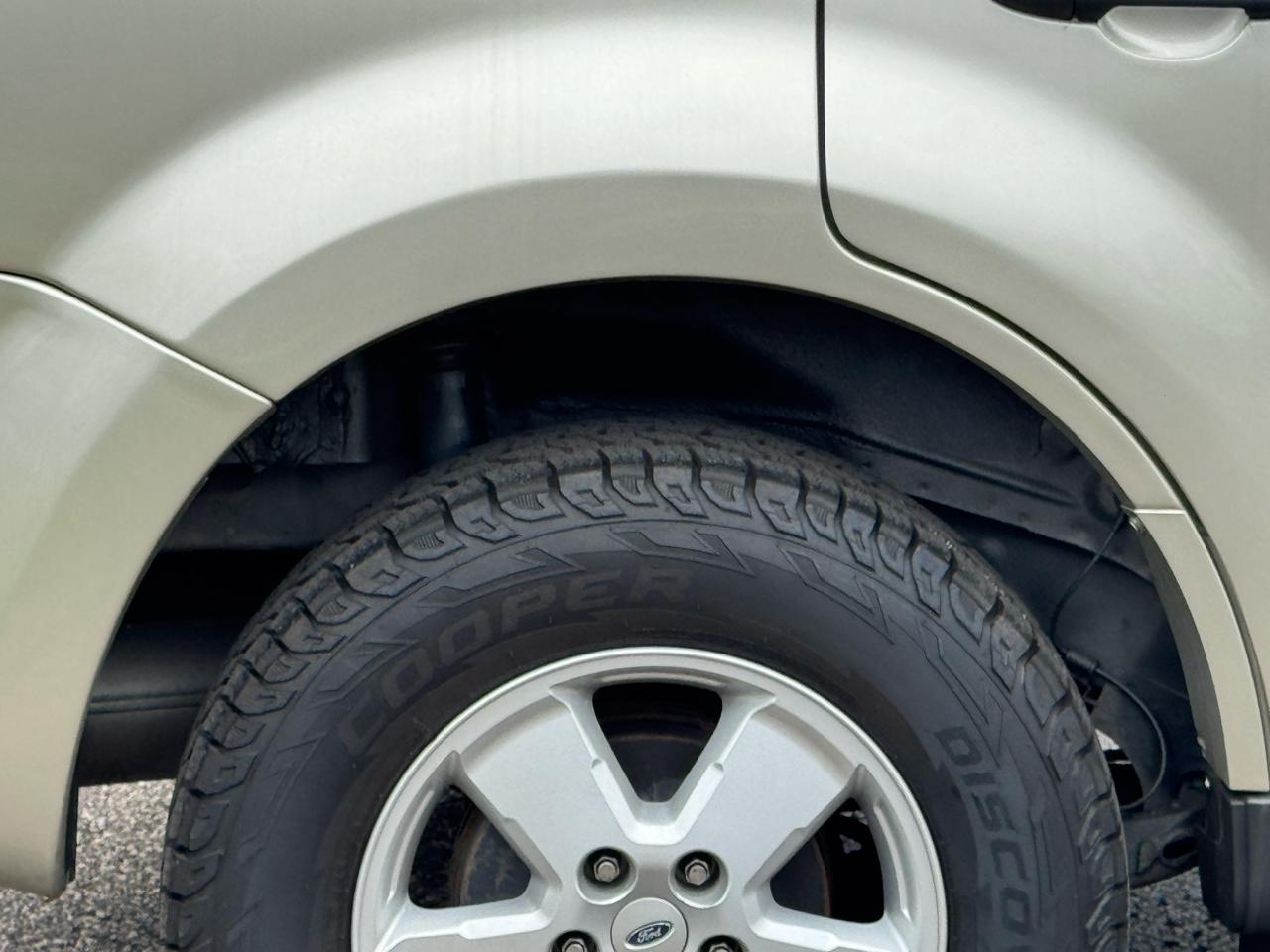 Ford Escape XLT FWD 2012