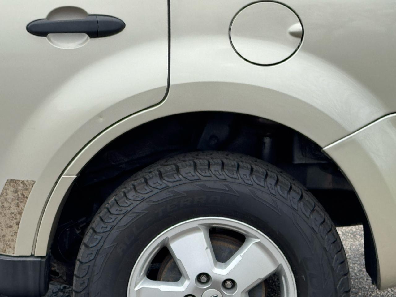 Ford Escape XLT FWD 2012