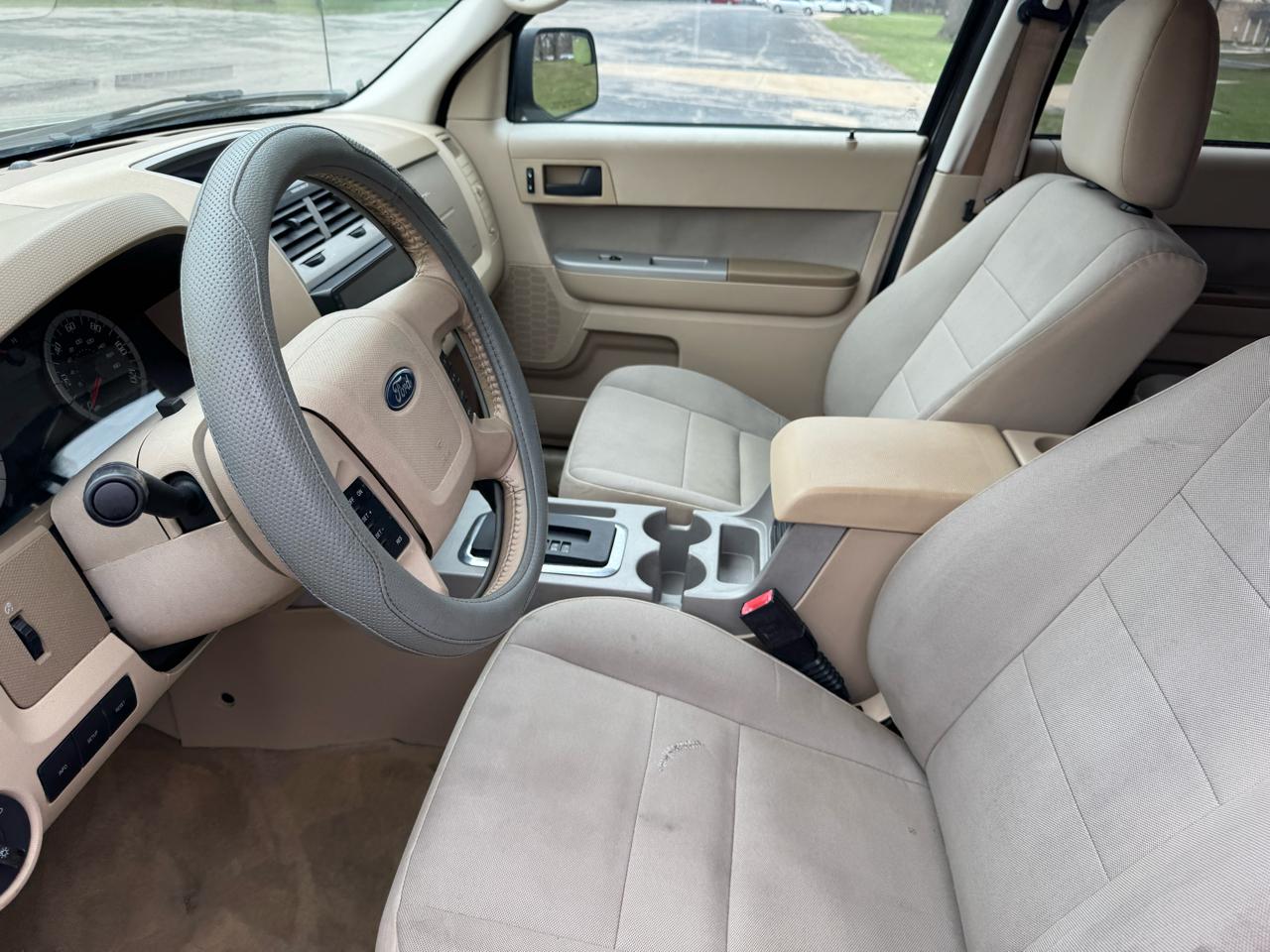 Ford Escape XLT FWD 2012