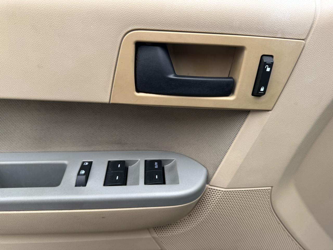 Ford Escape XLT FWD 2012