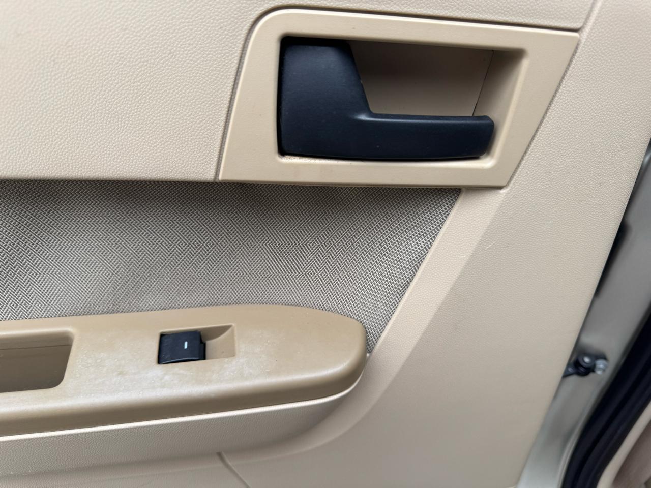 Ford Escape XLT FWD 2012