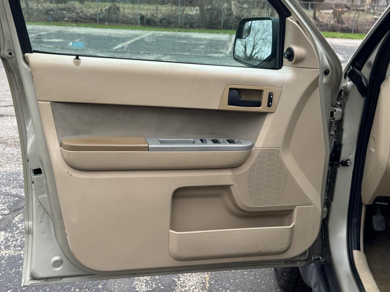 Ford Escape XLT FWD 2012