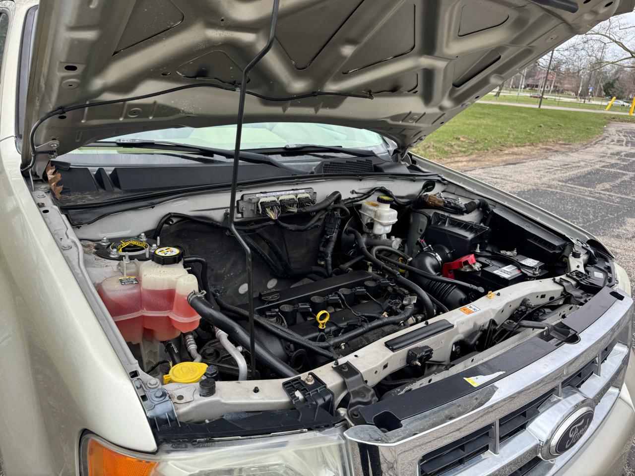 Ford Escape XLT FWD 2012