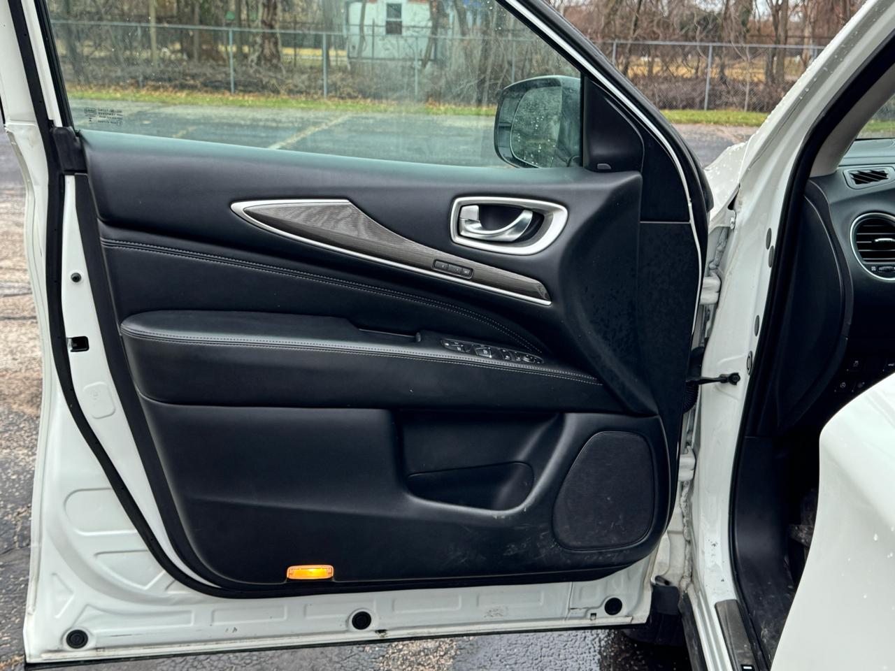 Infiniti QX60 LUXE AWD 2019