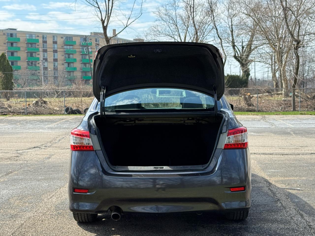 Nissan Sentra SR 4D Sedan 2013