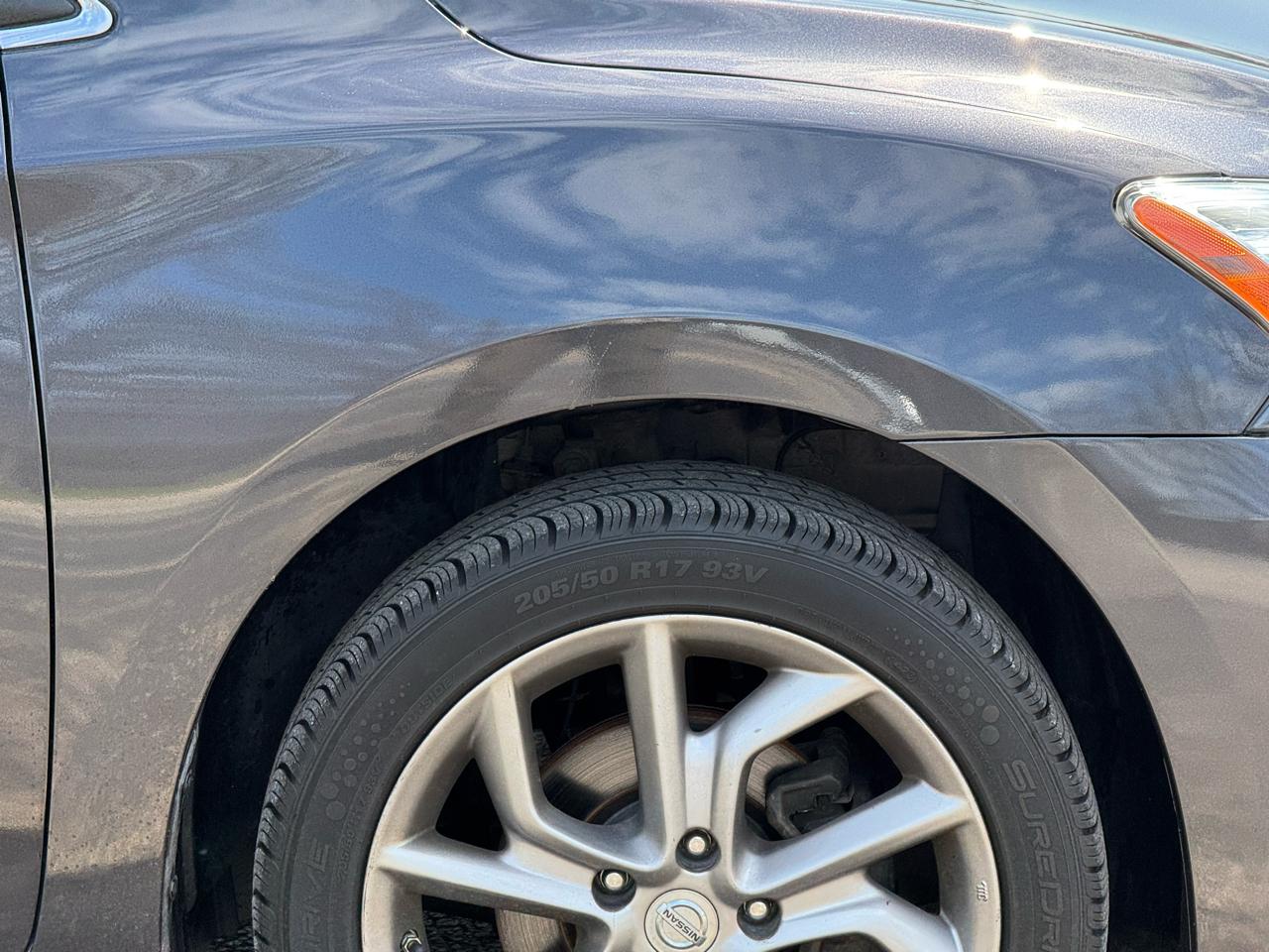 Nissan Sentra SR 4D Sedan 2013