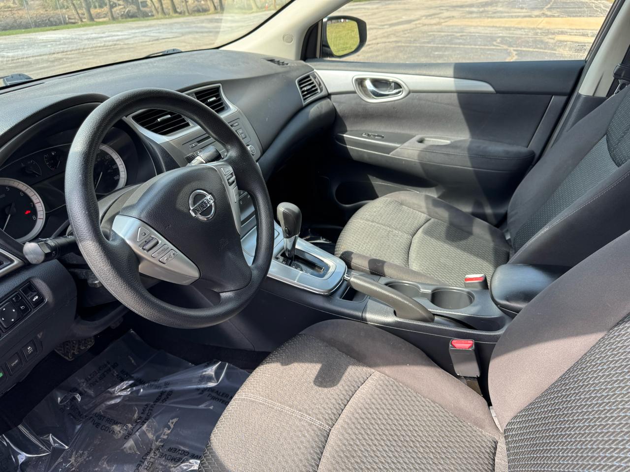 Nissan Sentra SR 4D Sedan 2013