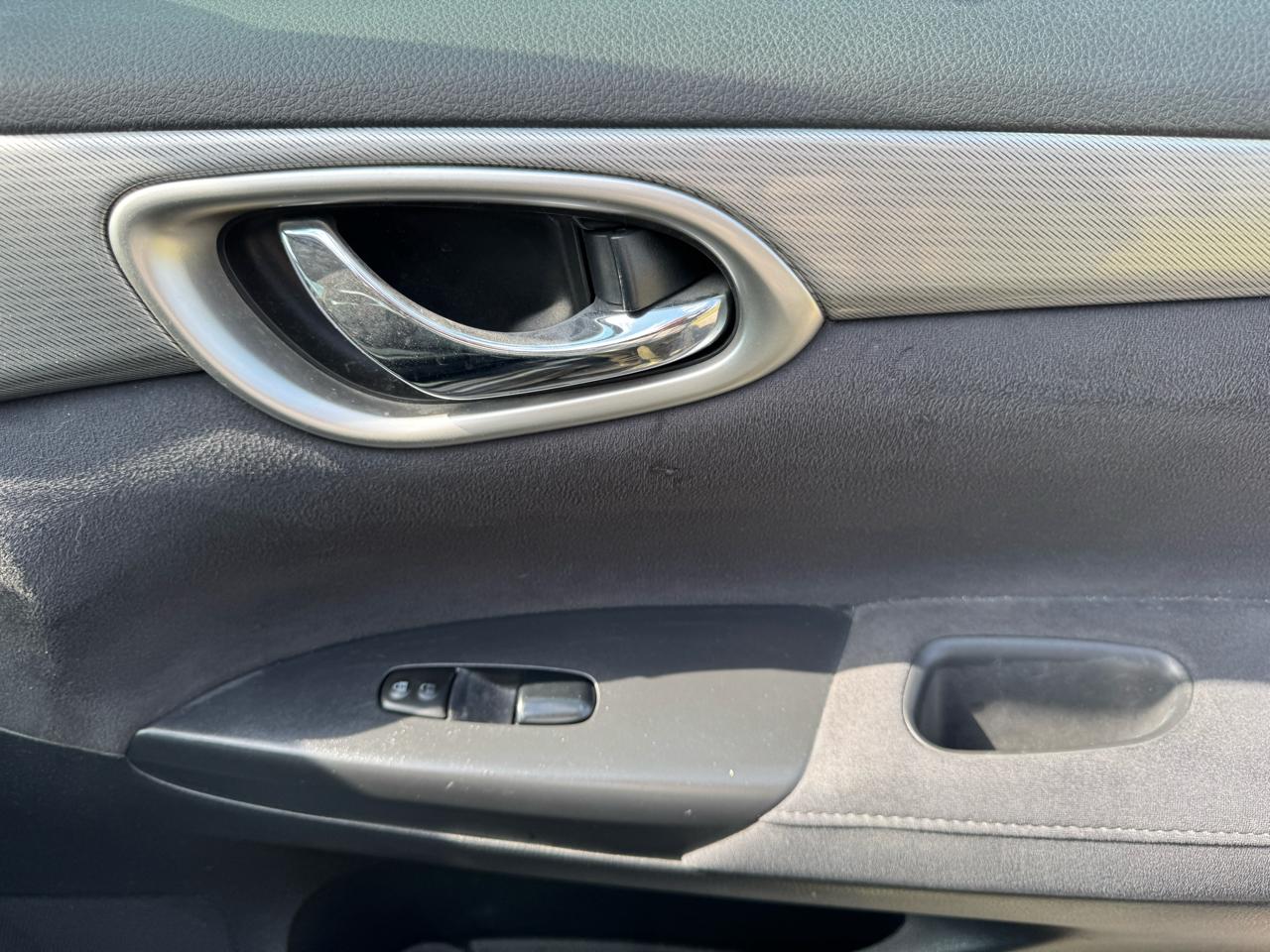 Nissan Sentra SR 4D Sedan 2013