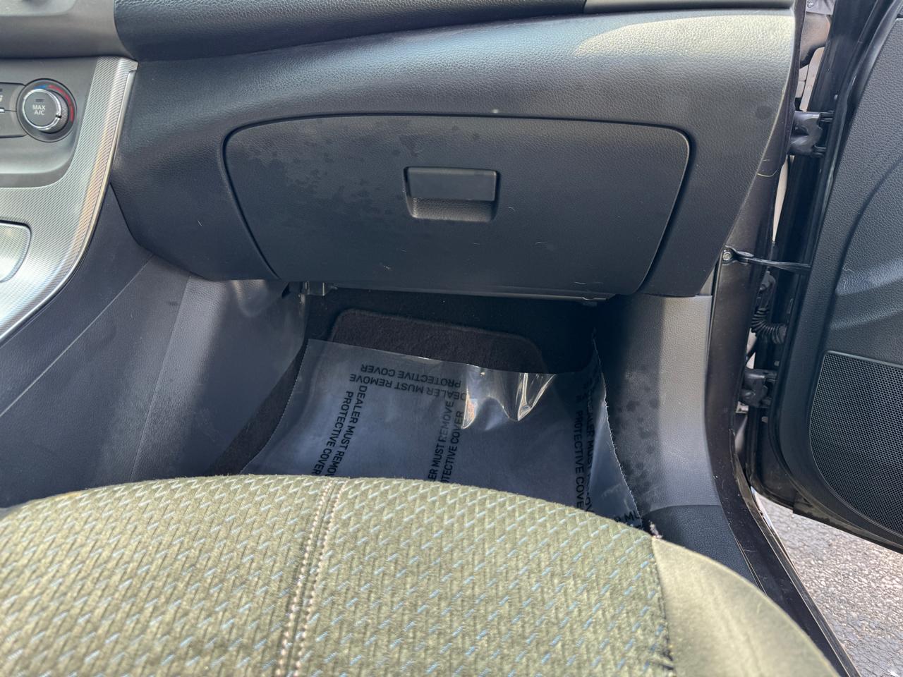 Nissan Sentra SR 4D Sedan 2013