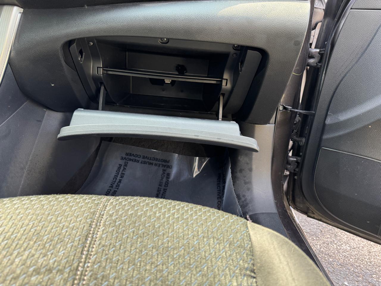 Nissan Sentra SR 4D Sedan 2013