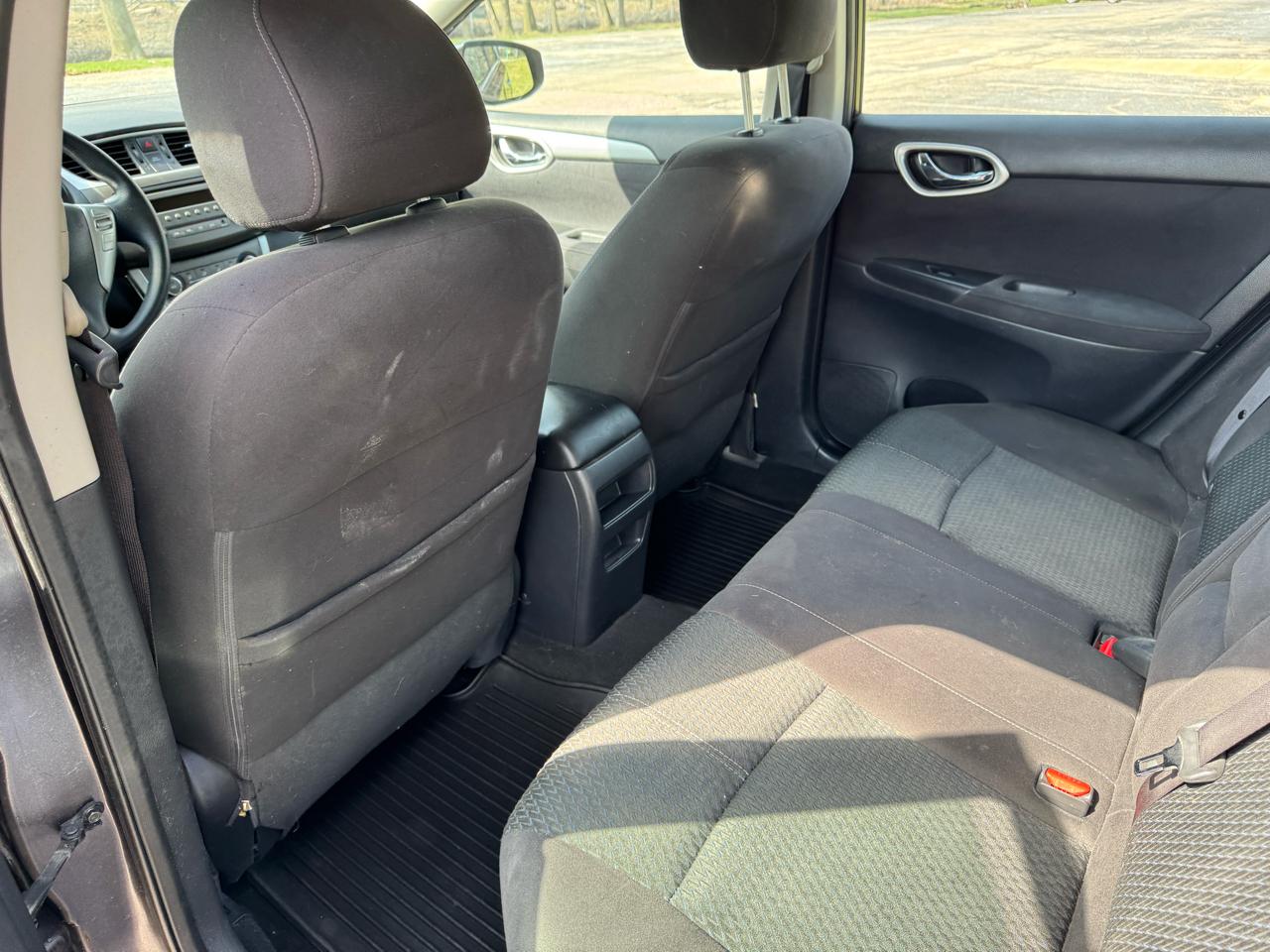 Nissan Sentra SR 4D Sedan 2013