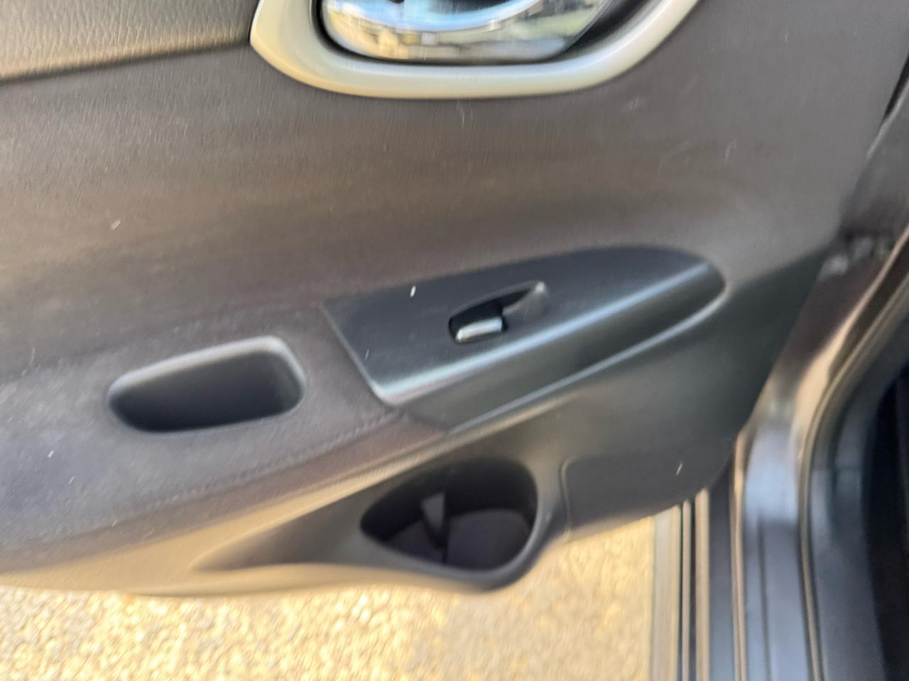 Nissan Sentra SR 4D Sedan 2013