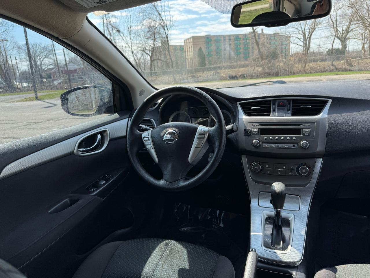 Nissan Sentra SR 4D Sedan 2013