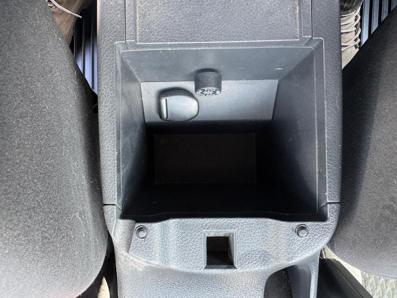 Nissan Sentra SR 4D Sedan 2013